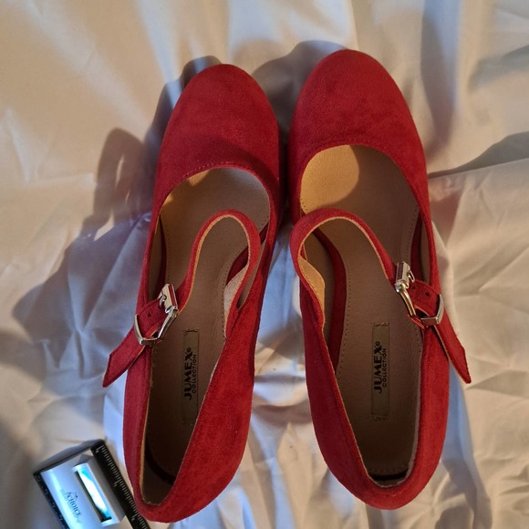 NEW JUMIX Europe - Rich Red Suede 4 inch pumps SZ 38 EU /7 US - Picture 8 of 8